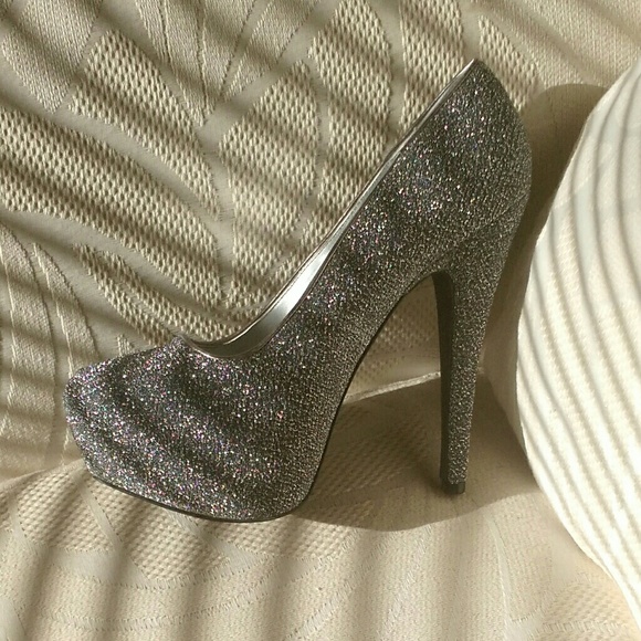 SILVER SPARKLY PUMPS - Picture 5 of 6